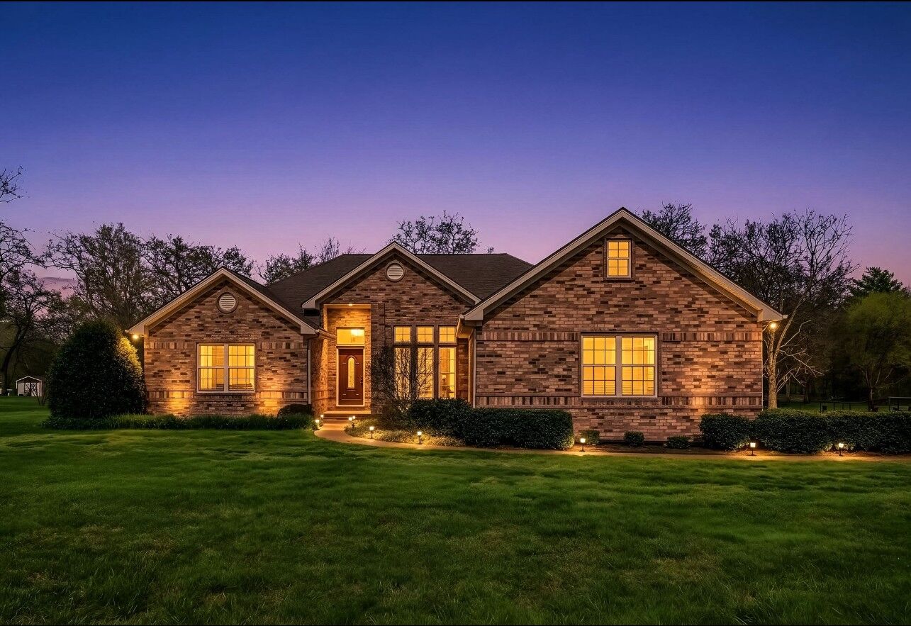 Property Photo: 1524 Oak Branch Dr TN 38401