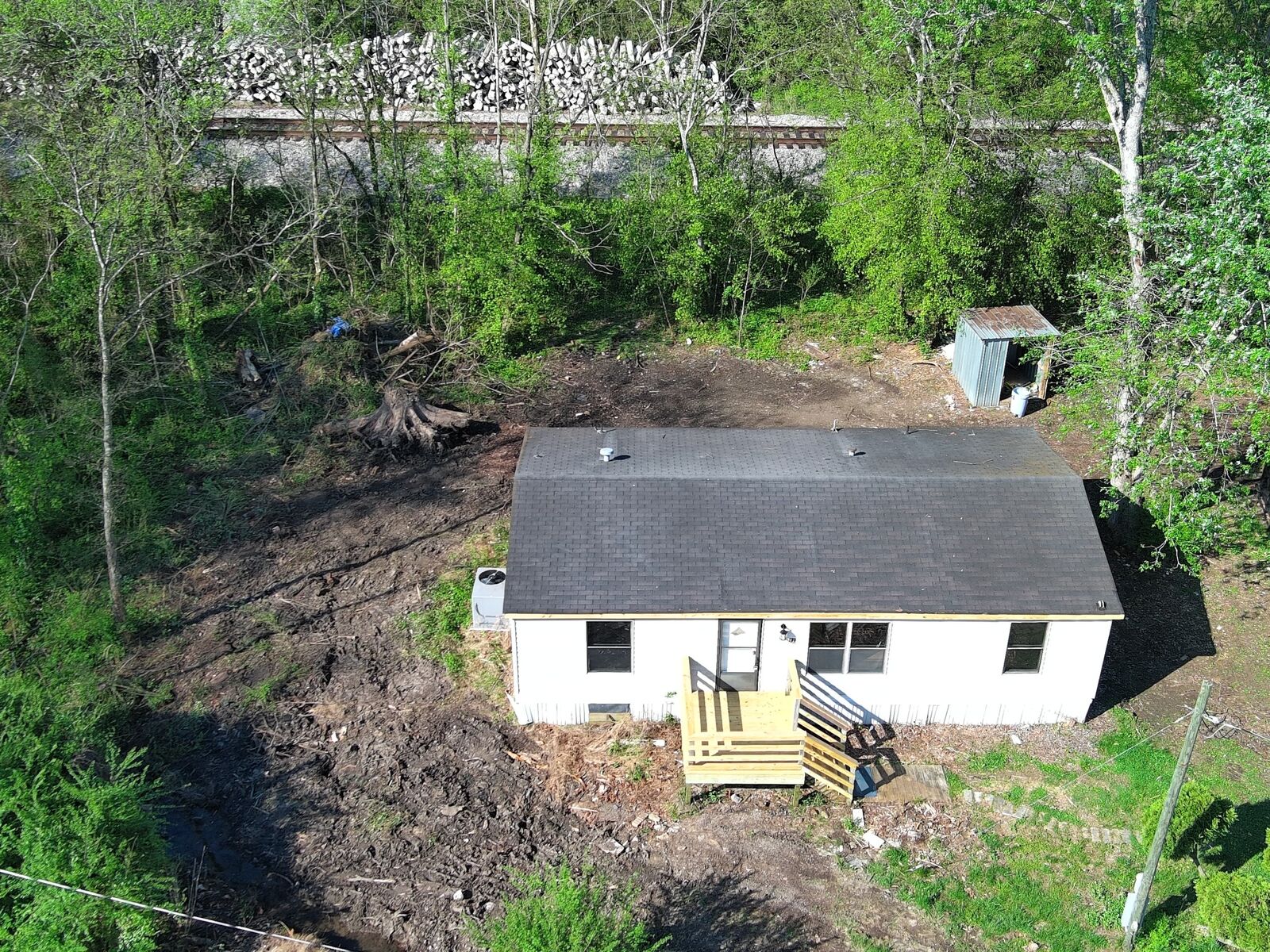 Property Photo:  104 Hinkle Hill St E  TN 37020 