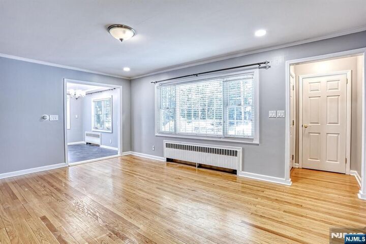 Property Photo:  420 Central Avenue  NJ 07446 