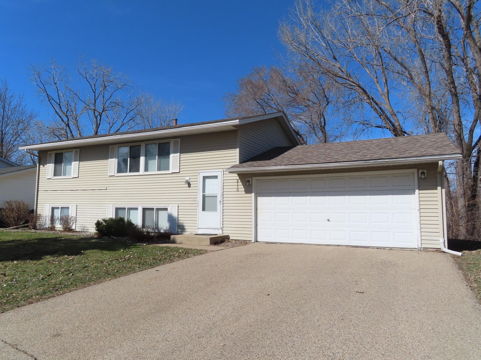 Property Photo:  2115 Cliffview Drive  MN 55122 