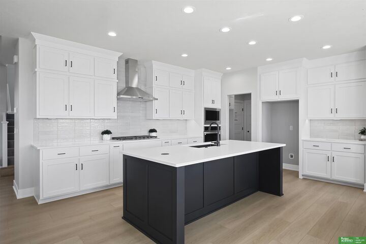 Property Photo: 10662 S 102nd Avenue NE 68046