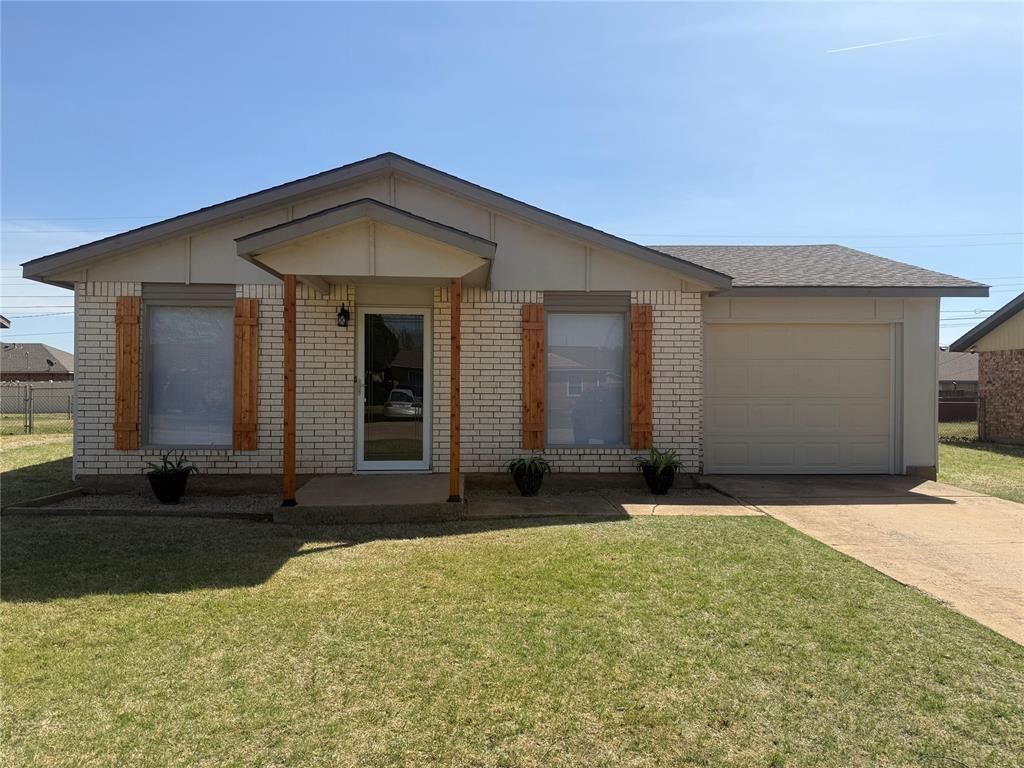 Property Photo: 404 Mercury OK 73521