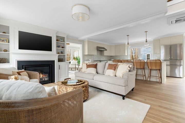 Property Photo:  10 Union Place  MA 01950 