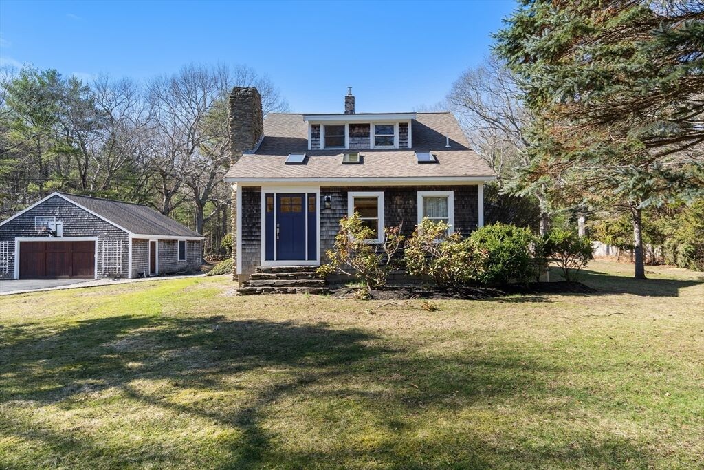 Property Photo:  416 Tremont St  MA 02332 