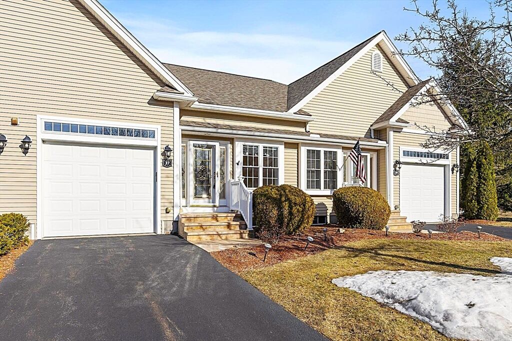 Property Photo:  37 Madison Way 37  MA 01452 