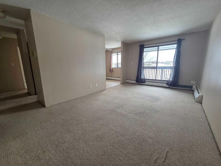 Property Photo: 5317 5 Avenue 301 AB T7E 1P7