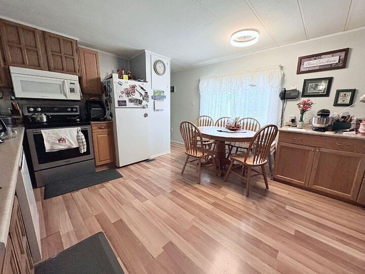 Property Photo: #4 1 Street E AB T0J 2J0
