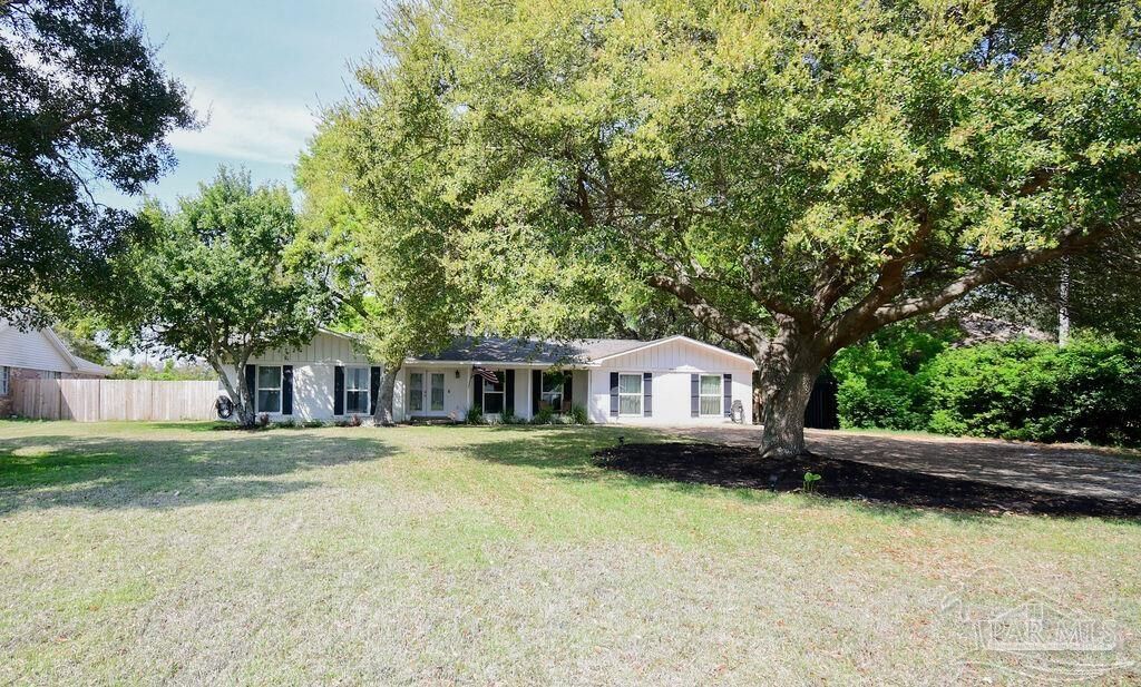 Property Photo:  2912 Glenn St  FL 32563 