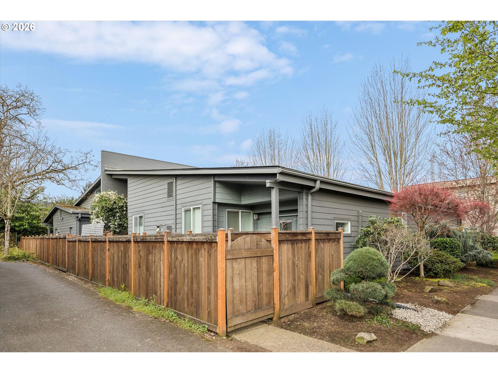 Property Photo:  7232 N New York Ave 6  OR 97203 