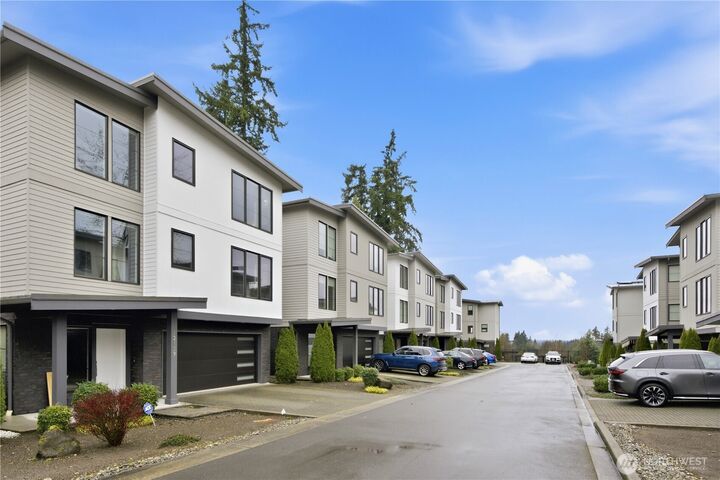 Property Photo:  12129 NE 109th Way  WA 98033 