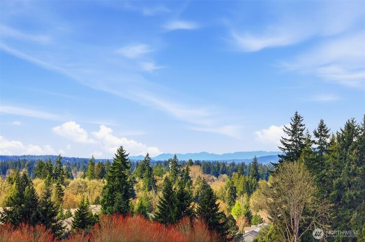 Property Photo:  784  Freedom Court SE  WA 98366 