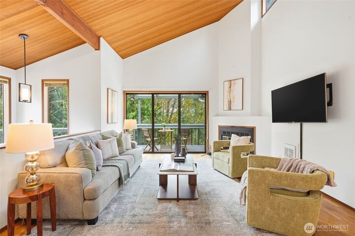 Property Photo: 2545 NE 95th Street WA 98115