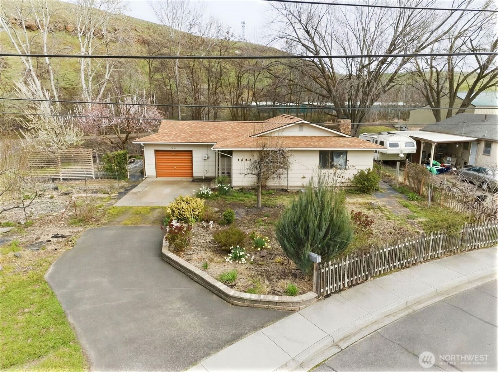 Property Photo: 1427 Wilkenson Street OR 97862