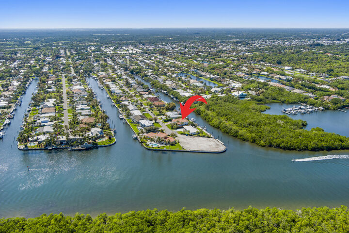Property Photo: 8565 SE Palm Street FL 33455