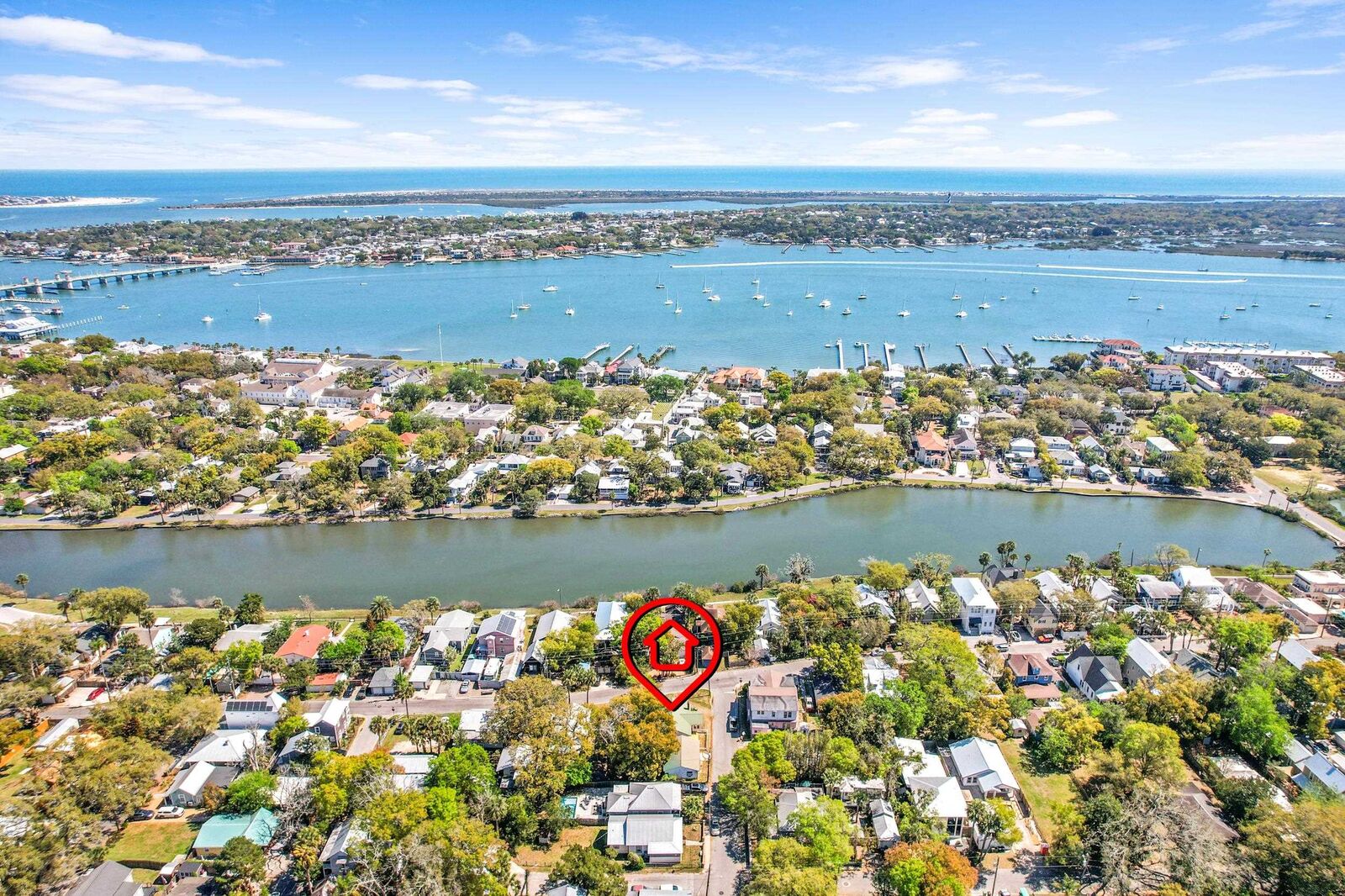 Property Photo:  132 Washington St  FL 32084 