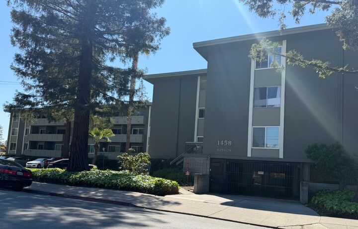 Property Photo: 1458 Hudson Street 217 CA 94061
