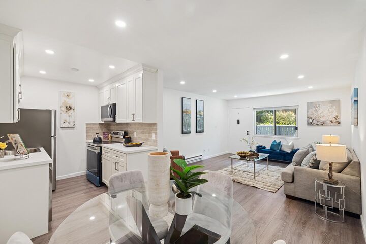 Property Photo:  410 Boardwalk Ave Avenue 19  CA 94066 