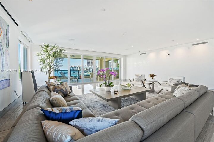 Property Photo:  3535 Hiawatha Ave 502  FL 33133 