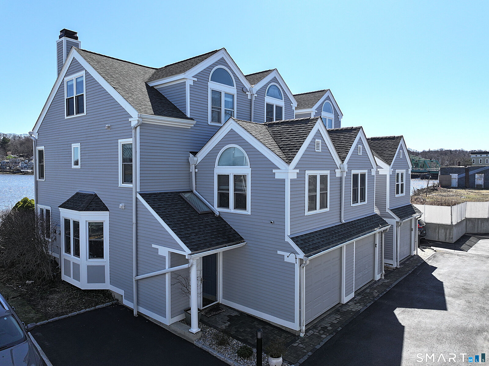 Property Photo:  225 Front Street 1  CT 06513 