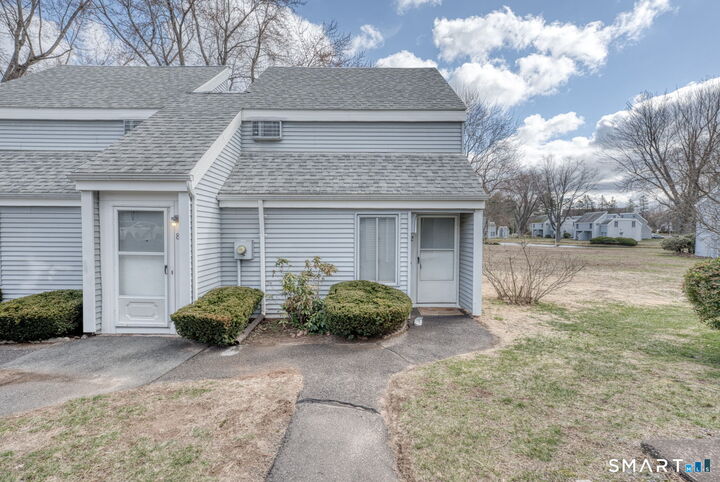 Property Photo:  82 Cinnamon Springs 82  CT 06074 