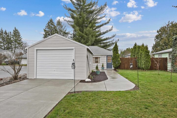 Property Photo: 204 N Bolivar Rd WA 99216