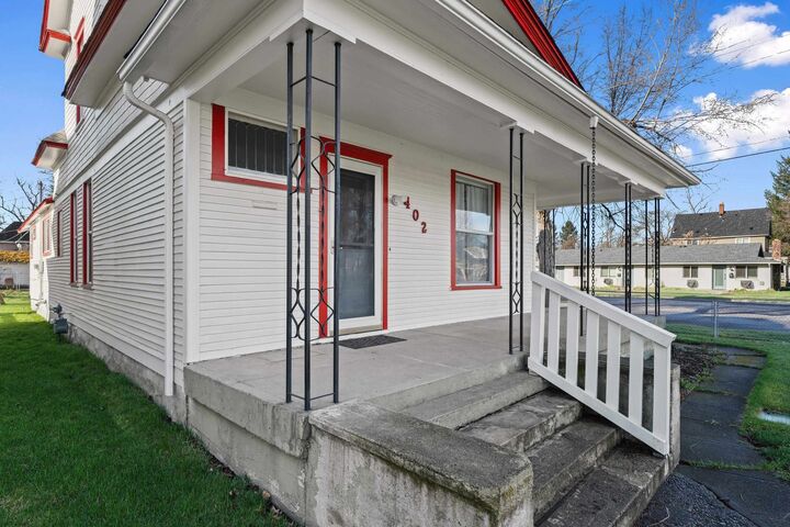 Property Photo:  402 E Ermina Ave  WA 99207 