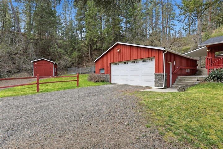Property Photo:  15517 N Dartford Dr  WA 99208 