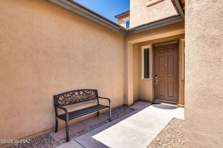 Property Photo: 211 E Refuge Loop AZ 85641