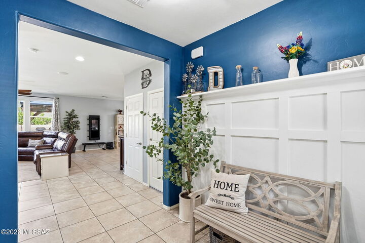 Property Photo:  211 E Refuge Loop  AZ 85641 