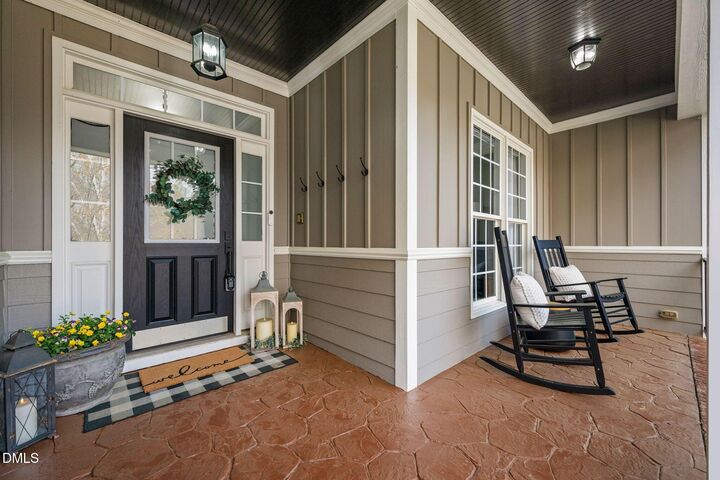 Property Photo: 117 Cobblepoint Way NC 27540