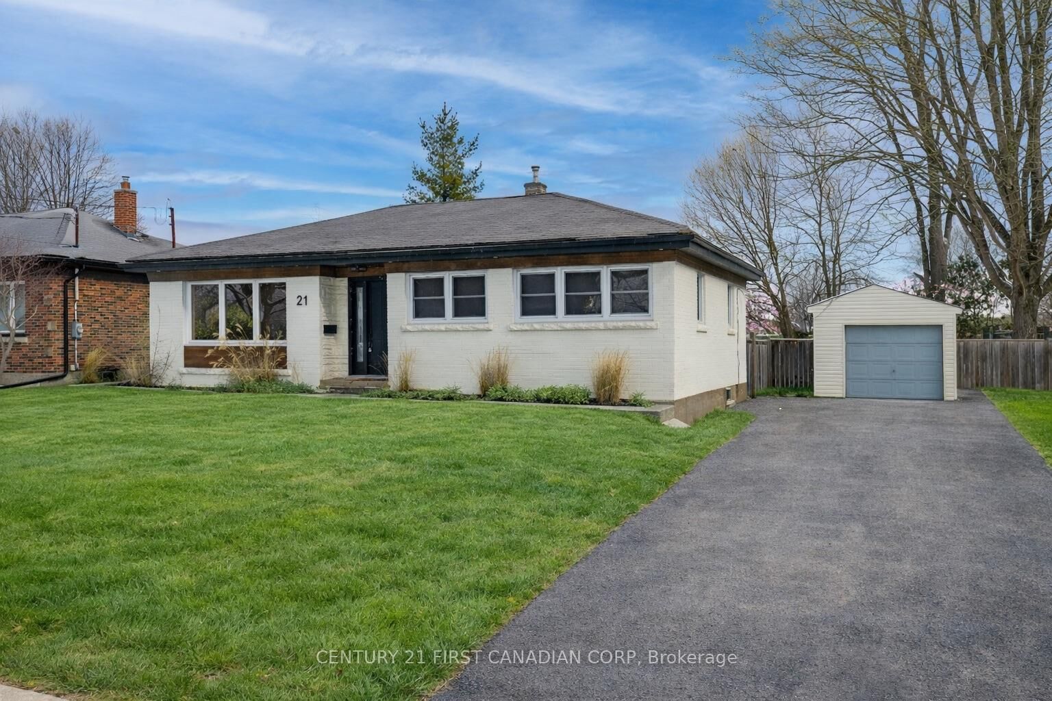 Property Photo: 21 Beverly Road ON N3S 6W6