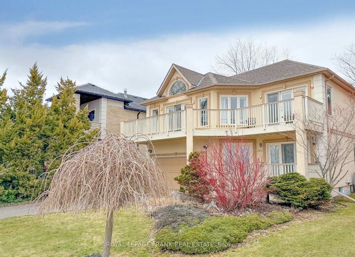 Property Photo: 2940 Lakeview Boulevard ON L1S 1A3