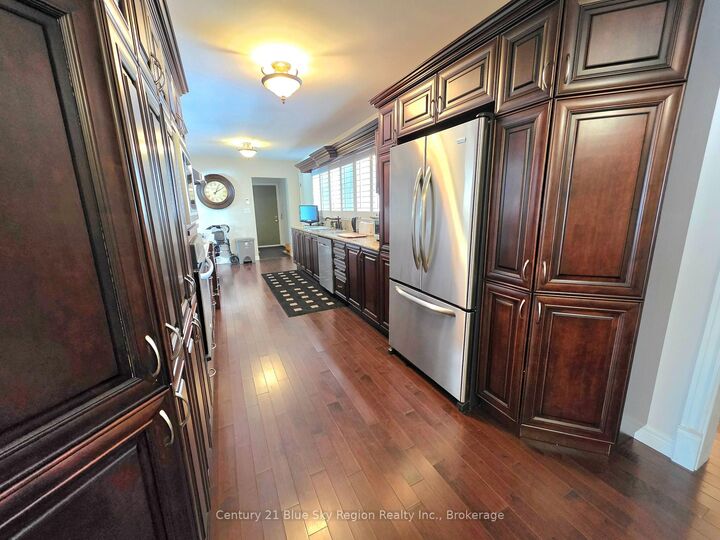 Property Photo: 941 Pinewood Road ON P1B 4P2