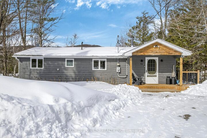 Property Photo: 62 Bentley Place ON K0L 1C0