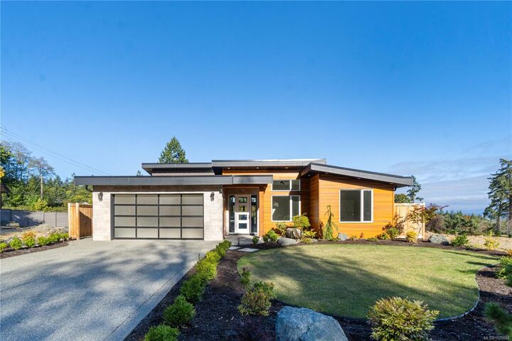 Photo de la propriété: 1017 Coral Pl BC V9P 2E1