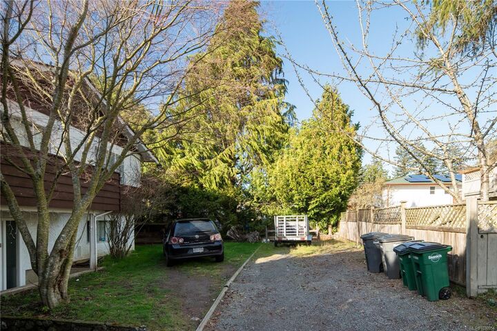 Property Photo: 1619 Longacre Dr BC V8W 3W3