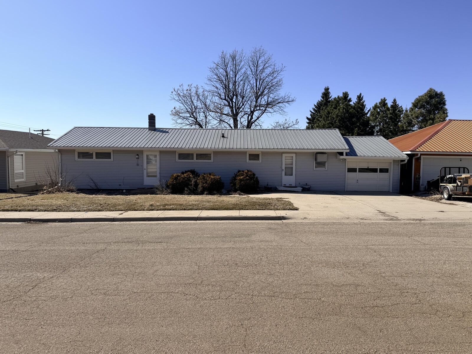 Property Photo:  406 11th Street  SD 57437 