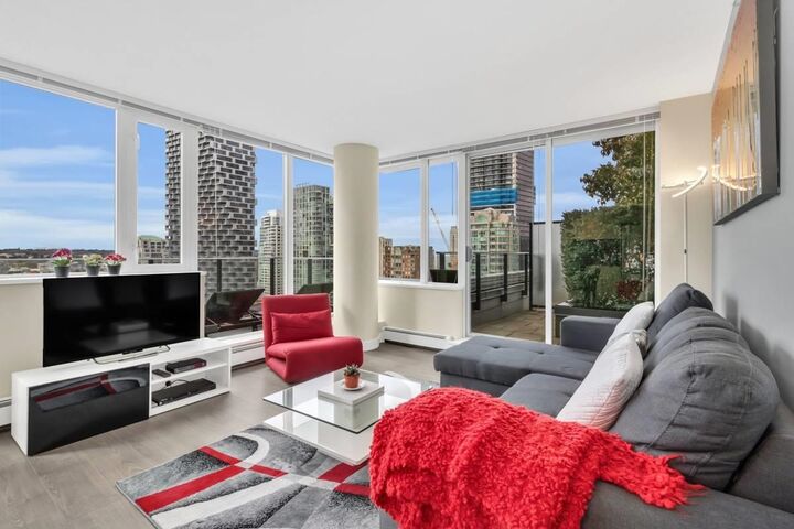 Property Photo:  1325 Rolston Street  BC V6B 0M2 