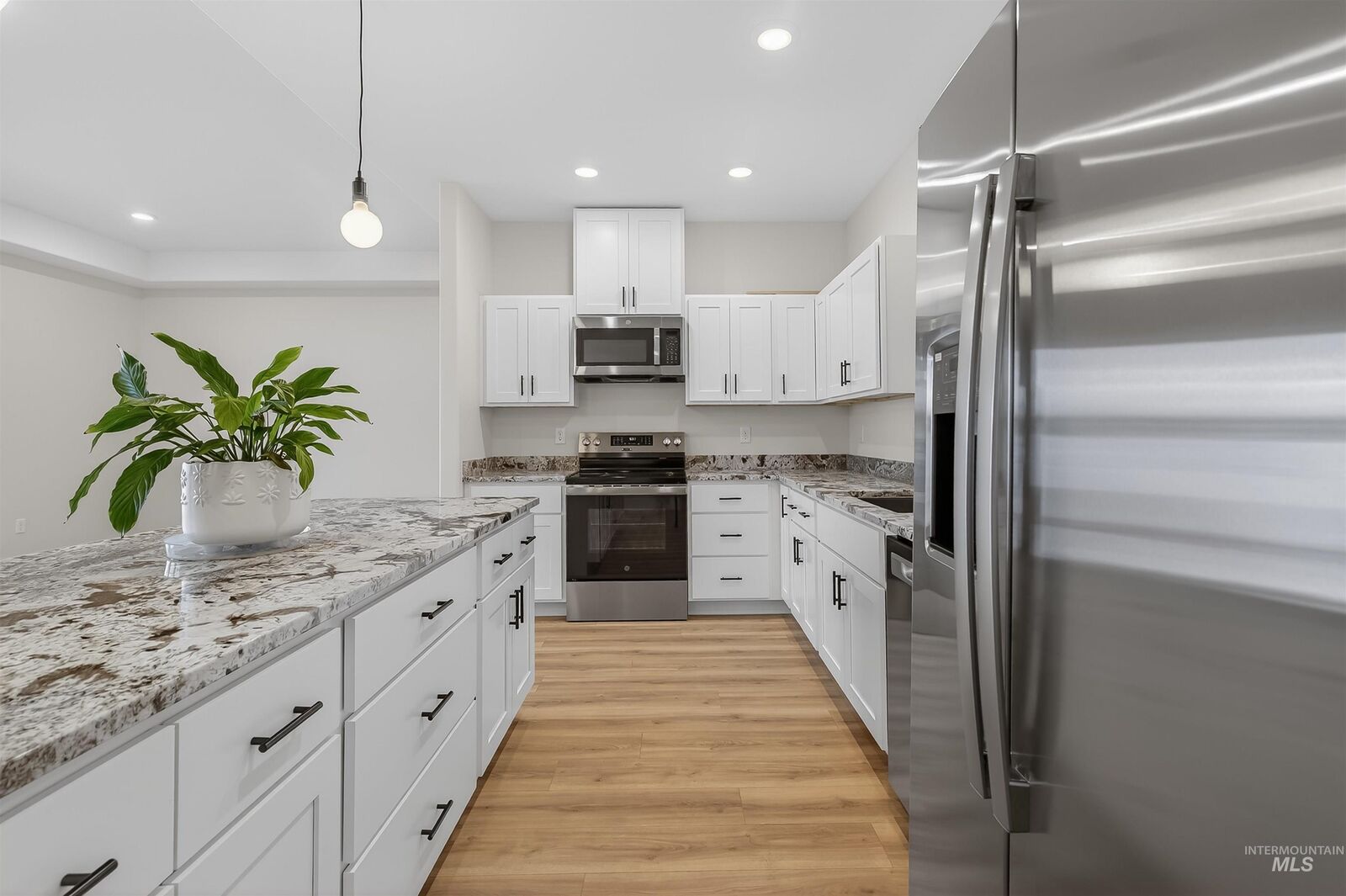 Property Photo:  3714 Slate Court  ID 83501 