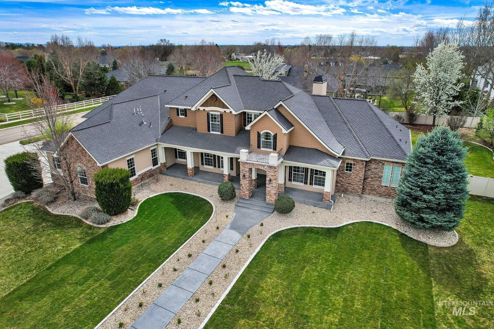 Property Photo:  1583 W Covenant Hill Ct  ID 83616 