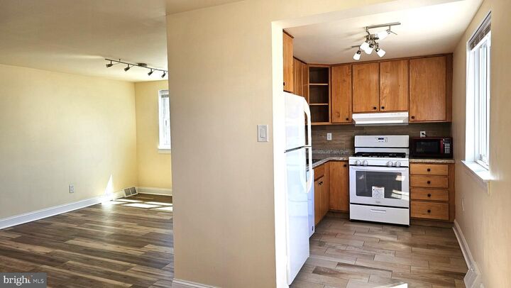 Property Photo:  2806 Ryerson Place 1st Floor  PA 19114 