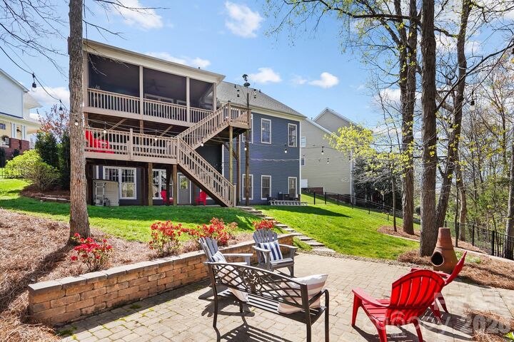 Property Photo:  10238 Edgecliff Road  NC 28078 