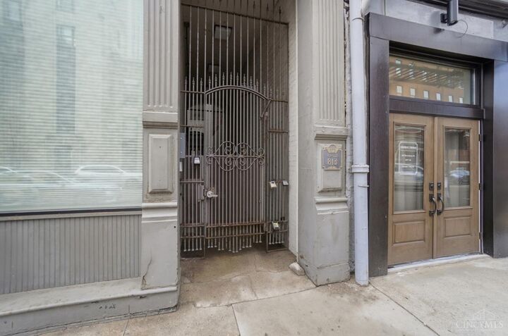 Property Photo:  813 Broadway Street  OH 45202 