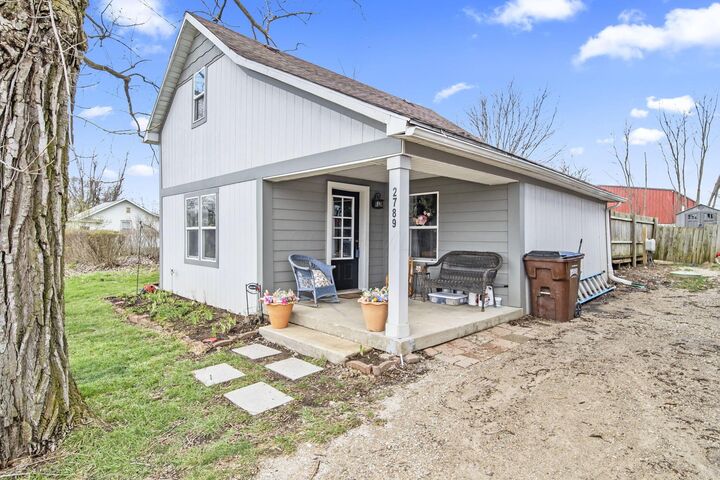 Property Photo: 2789 Old US Highway 40 NW OH 43140