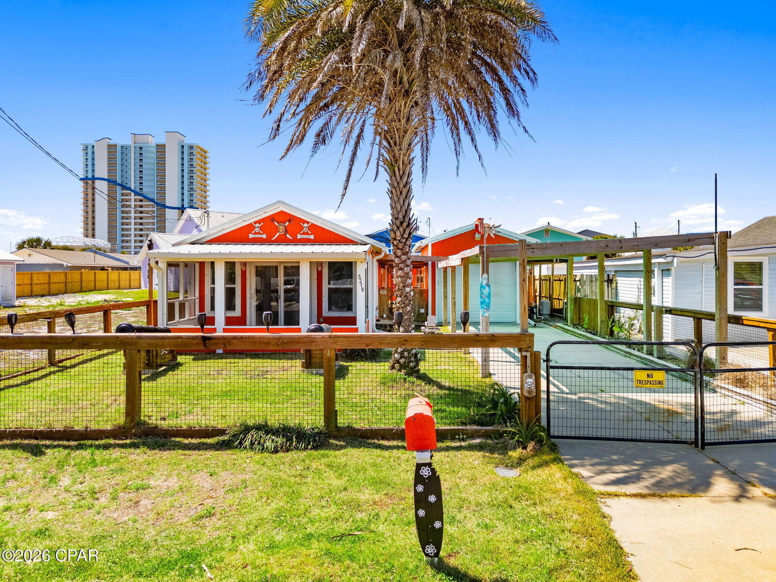 Property Photo: 5219 Sunset Avenue FL 32408