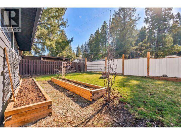 Property Photo: 154 Edgewood Drive BC V0X 1W0