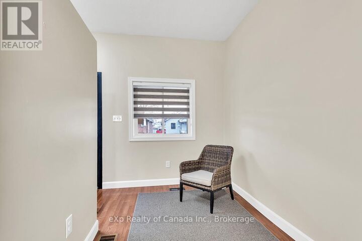 Property Photo: 762 Little Hill Street ON N5Z 1M9