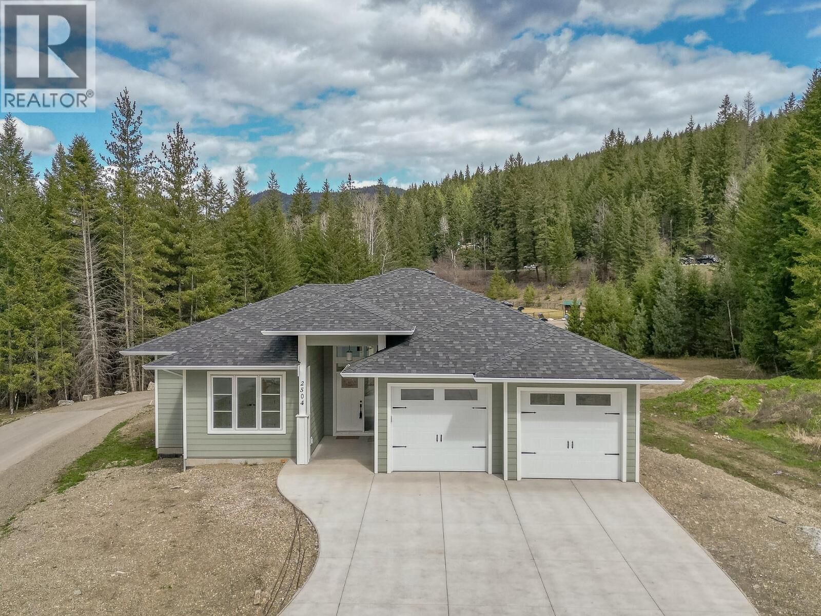 Property Photo:  2504 Fox Glen Way  BC V0E 1H0 