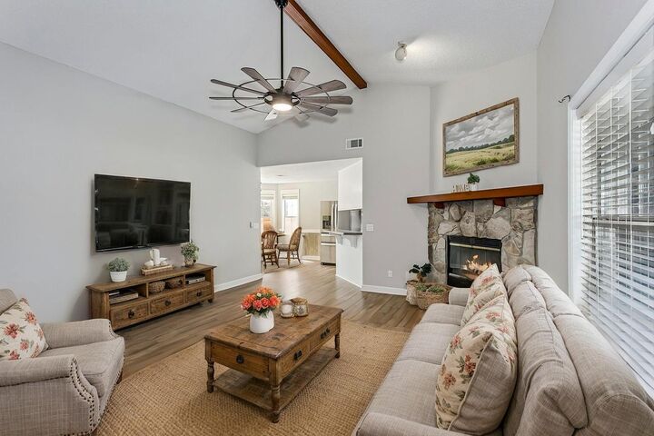 Property Photo: 102 2nd Avenue FL 32579