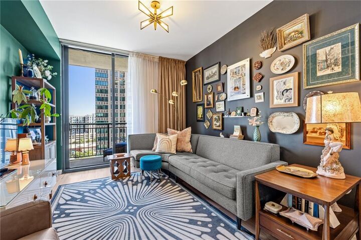 Property Photo:  3040 Peachtree Road NW 1013  GA 30305 